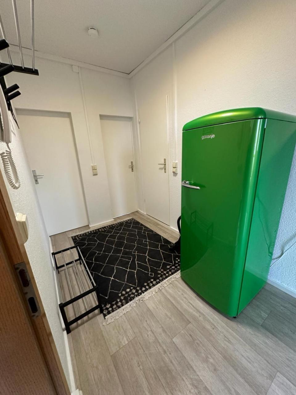 Ideal Fuer Monteure. 3 Zimmer Apartment Mit Kueche, Waschmaschine, Wifi Usw... . Halle  Kültér fotó